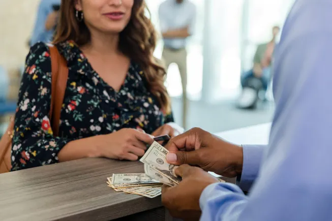 Cash payment usage lags behind debit and credit cards